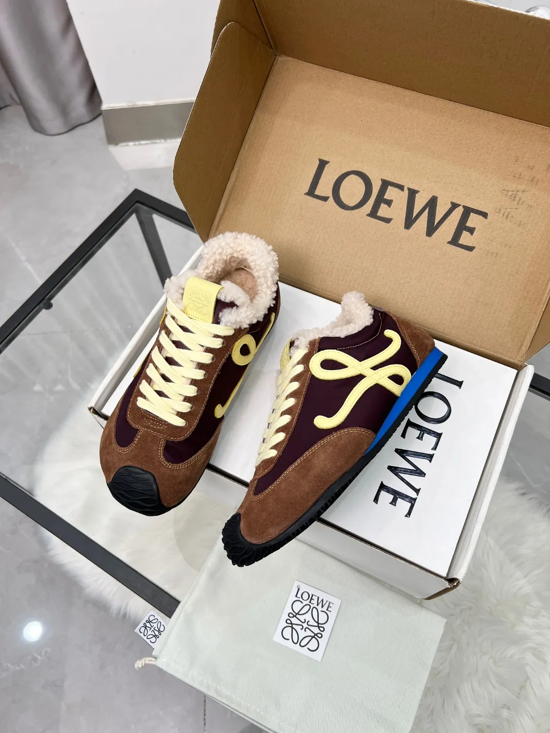 👟👟Ex-factory price 500👟👟 Male +10 2025 autumn and winter Maoli new style, the same style as Wang Yibo! Loewe Ballet Runner 2.0 sports shoes for couples, moral training shoes, new color matching retro series running shoes, standard size: women's size 35-40, men's size 39-45, button ➕20